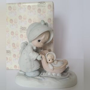 Precious Moments January 109983 Mom Baby Winter Porcelain Collectible Figurine